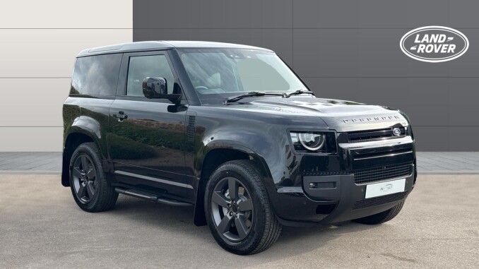 Land Rover Defender 3.0 D350 X-Dynamic HSE 90 3dr Auto Diesel Estate - Image 1